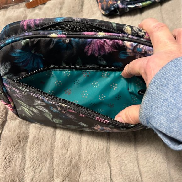 Lug Carousel XL Bloom Black NWT - Picture 3 of 4